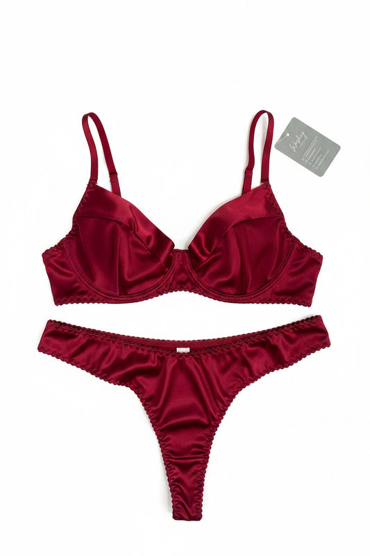 Burgundy bliss set